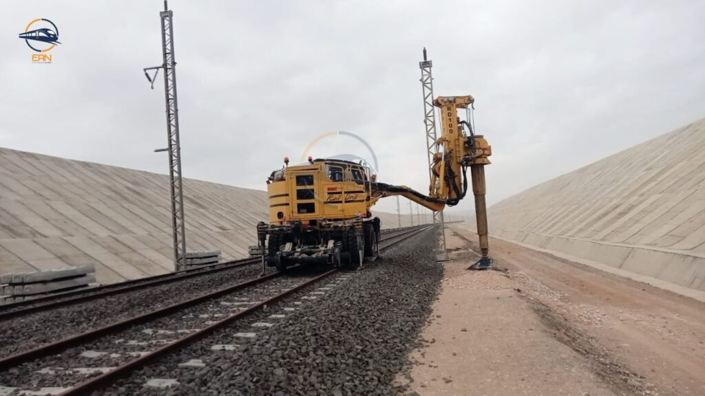 القطار الكهربائي السريع: معايير قياسية جديدة في هندسة السكك الحديدية المكهربة