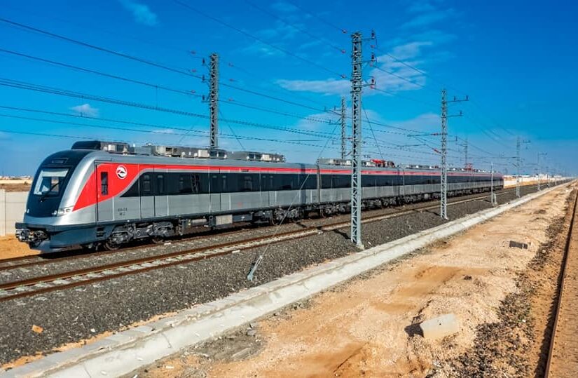 78195-القطار-الكهربائي-الخفيف-LRT-(9)